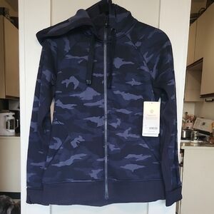 Athleta Triumph Printed Navy Camouflage Hoodie - Medium